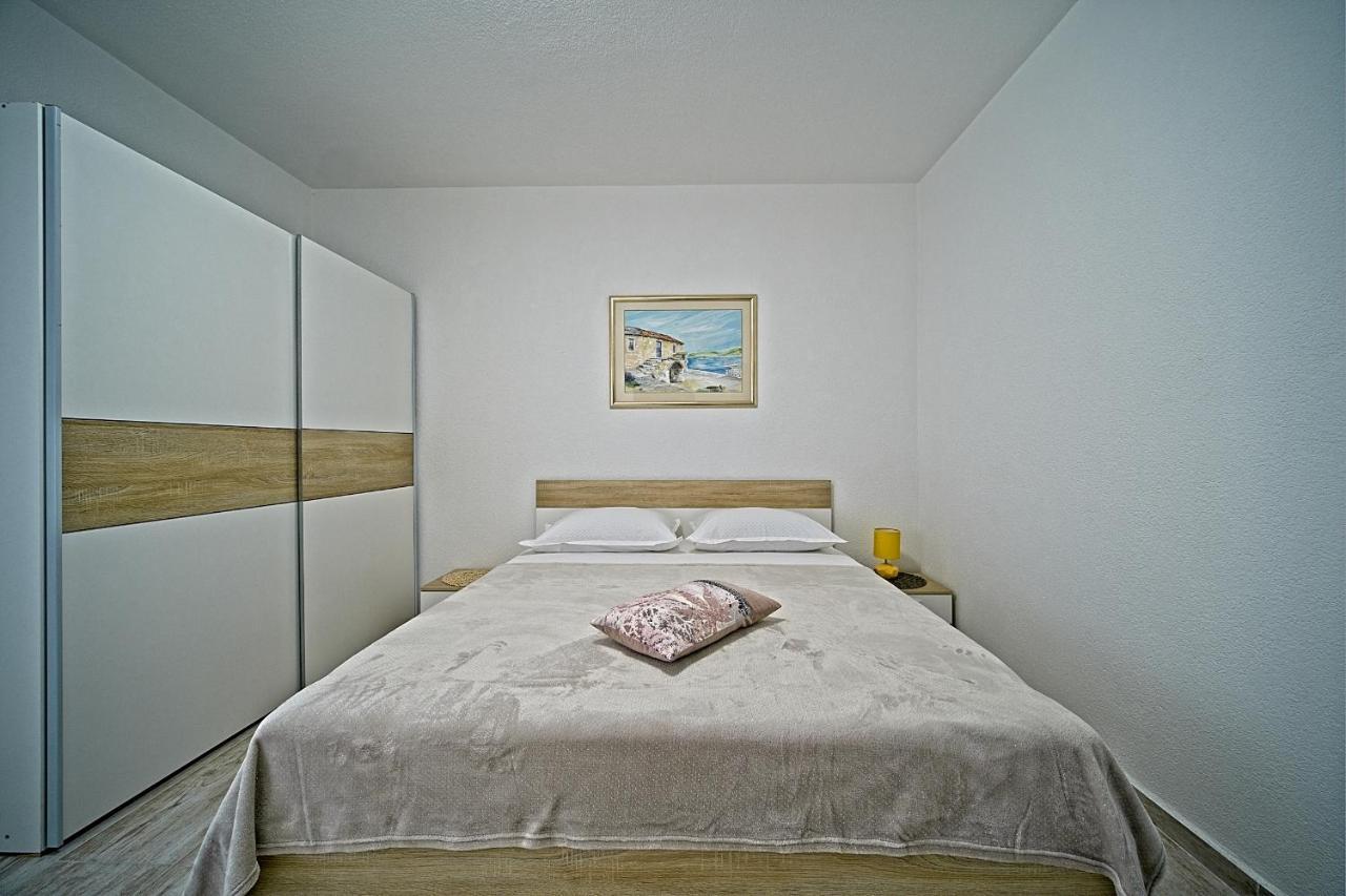 Luxury Apartment "Blue Diamond" Postira Exterior photo